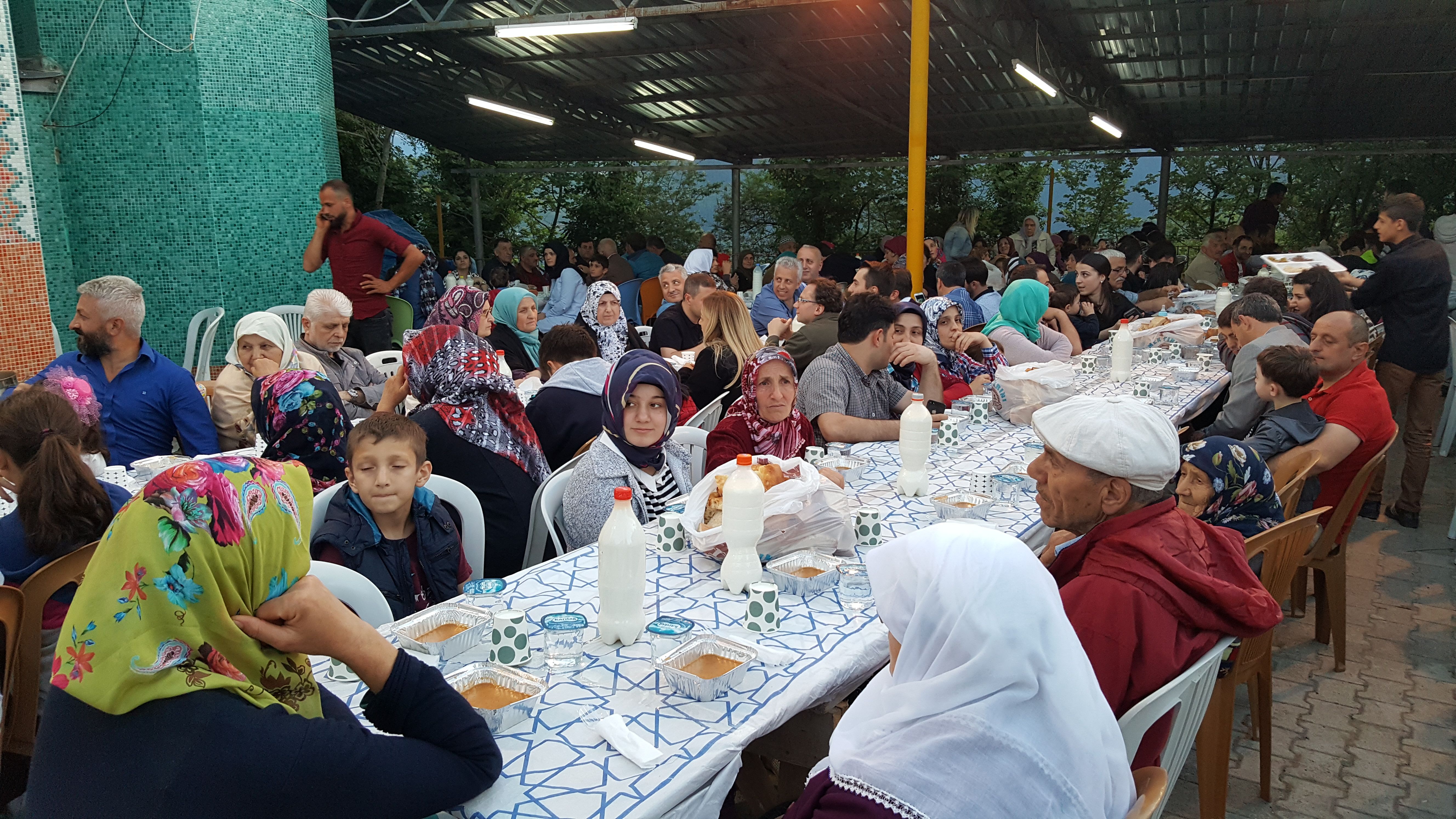 2017 Yukarkyller ftar Yemeinde Buluuyor